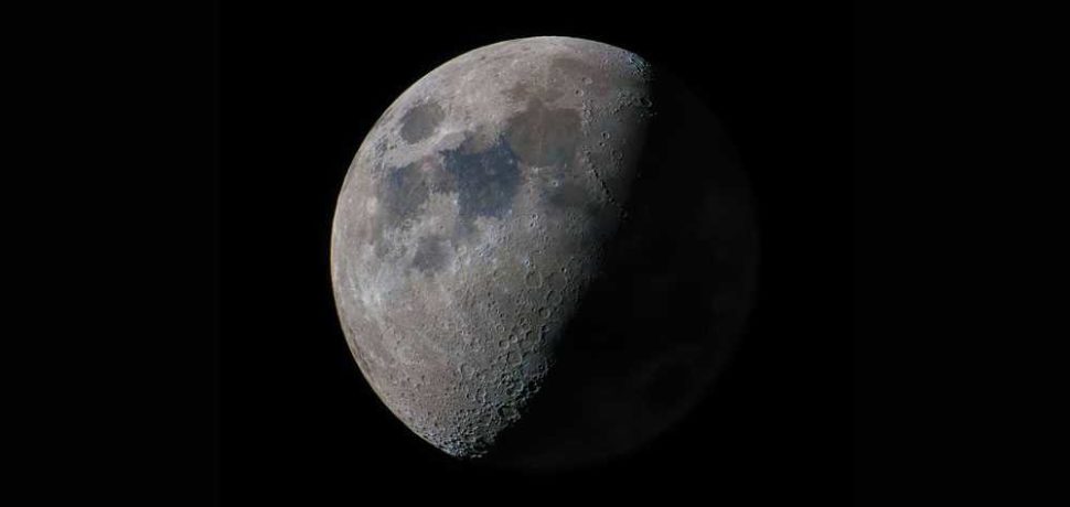 Луна, фото, поверхность, кратеры, солнечный свет, тень, спутник, крупный план